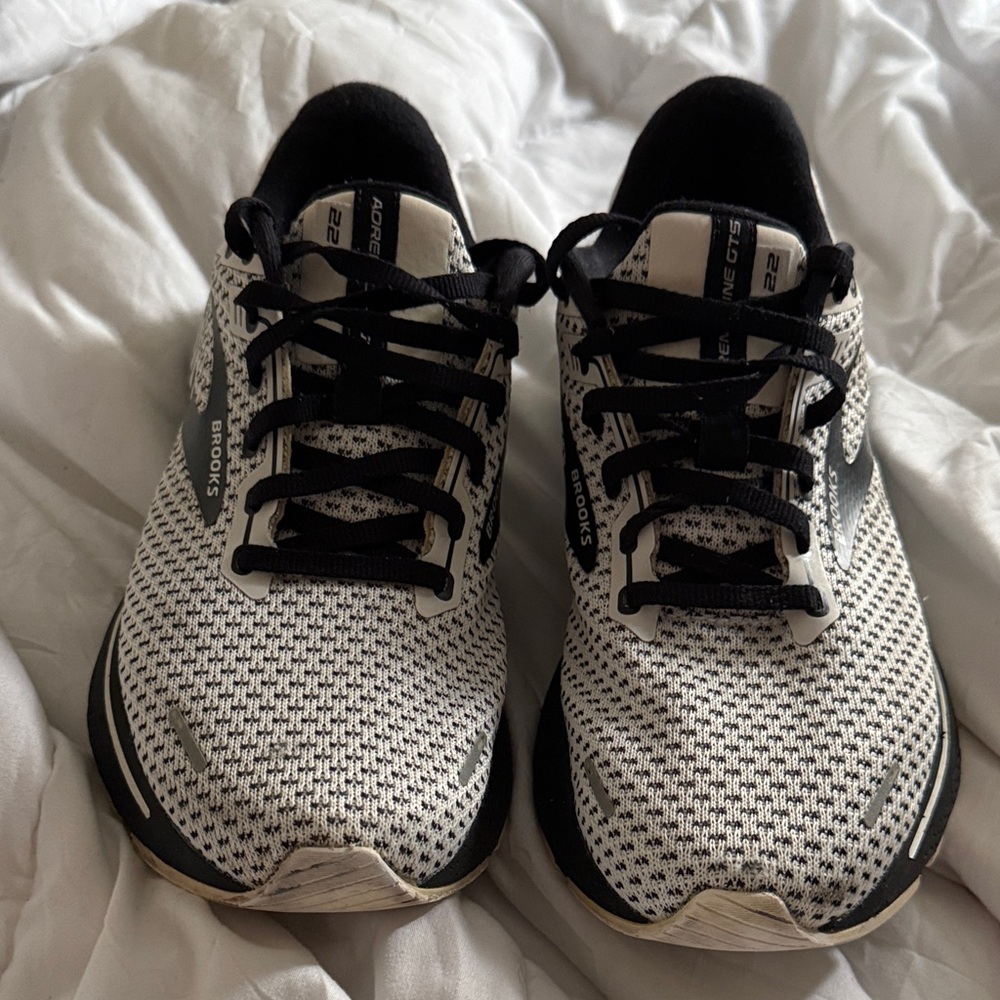 Brooks ladies Monochrome Athletic Shoes